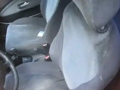 Véhicule à la ferraille ford                                               escort berl./turnier                                                                                                                                                                                                                                       valore berlina                                                                                                                                                                                                                                             de l'année 1996 alimenté rtf
