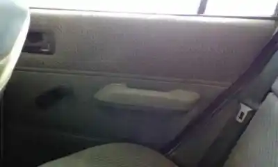 Здавання транспортного засобу ford fiesta berl./courier si року 1990 потужний gu