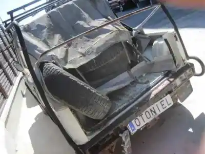 Véhicule à la ferraille suzuki santana sj-410 de l'année 0 alimenté 