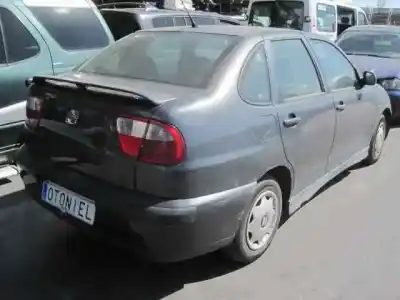 Veículo de Sucata seat cordoba berlina (6k2) stella do ano 2001 alimentado aua