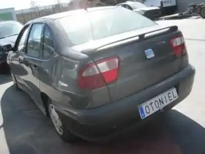 Veículo de Sucata seat cordoba berlina (6k2) stella do ano 2001 alimentado aua