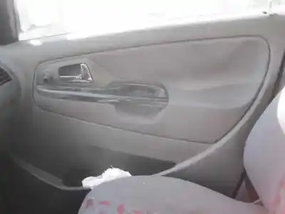 Veículo de Sucata seat cordoba berlina (6k2) stella do ano 2001 alimentado aua