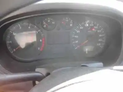 Veículo de Sucata seat cordoba berlina (6k2) stella do ano 2001 alimentado aua