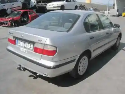Véhicule à la ferraille nissan primera berlina (p11) 2.0 navigation de l'année 1998 alimenté ga16