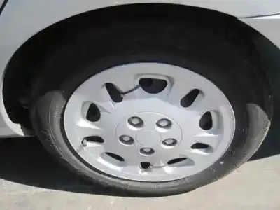 Véhicule à la ferraille nissan primera berlina (p11) 2.0 navigation de l'année 1998 alimenté ga16