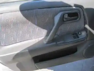 Véhicule à la ferraille nissan primera berlina (p11) 2.0 navigation de l'année 1998 alimenté ga16