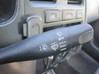 Véhicule à la ferraille nissan primera berlina (p11) 2.0 navigation de l'année 1998 alimenté ga16