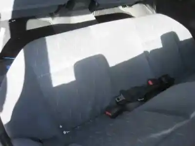 Véhicule à la ferraille nissan primera berlina (p11) 2.0 navigation de l'année 1998 alimenté ga16