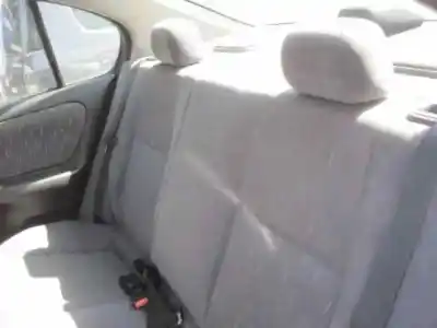 Véhicule à la ferraille nissan primera berlina (p11) 2.0 navigation de l'année 1998 alimenté ga16