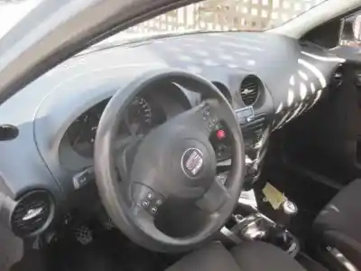 Véhicule à la ferraille seat ibiza (6l1) cool de l'année 2005 alimenté atd
