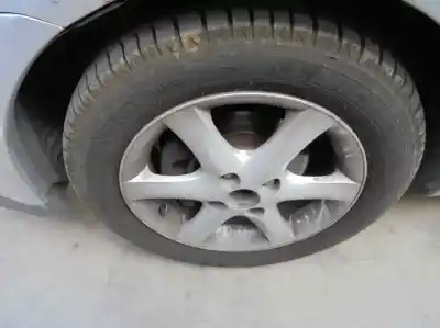 Veículo de Sucata toyota corolla (e12) 1.6 16v do ano 2004 alimentado 3zz-fe