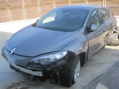 Véhicule à la ferraille renault megane iii berlina 5 p bose edition de l'année 2013 alimenté k9k a636