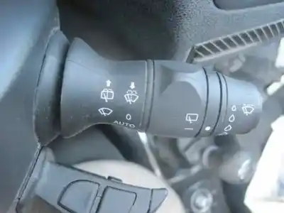 Véhicule à la ferraille renault megane iii berlina 5 p bose edition de l'année 2013 alimenté k9k a636