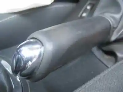 Véhicule à la ferraille renault megane iii berlina 5 p bose edition de l'année 2013 alimenté k9k a636