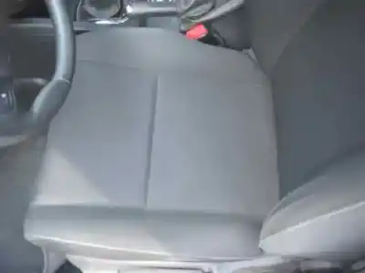 Véhicule à la ferraille renault megane iii berlina 5 p bose edition de l'année 2013 alimenté k9k a636
