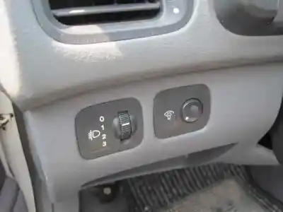 Здавання транспортного засобу mg serie 600 (rh) 620 si року 1996 потужний f20z1