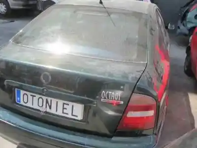 Scrapping Vehicle skoda octavia berlina (1u2) 1.6 of the year 2000 powered akl