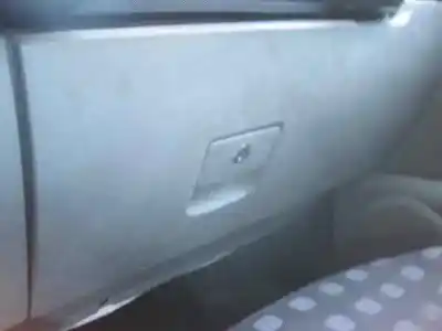 Здавання транспортного засобу volkswagen new beetle (9c1/1c1) 1.8 turbo року 2000 потужний avc
