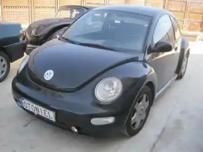 Véhicule à la ferraille VOLKSWAGEN                                         NEW BEETLE (9C1/1C1)                                                                                                                                                                                                                                       1.8 Turbo                                                                                                                                                                                                                                                  de l'année 2000 alimenté AVC