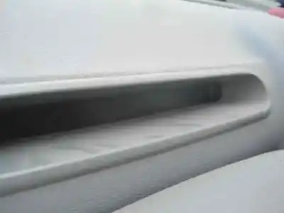 Здавання транспортного засобу renault twingo (co6) 1.2 alize року 2002 потужний d4f a7