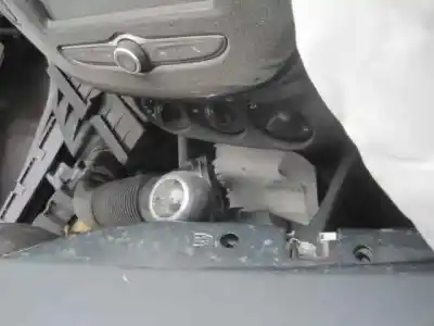Véhicule à la ferraille opel corsa e color edition ecoflex de l'année 2016 alimenté b14xer opt. ldd