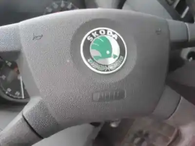 Scrapping Vehicle skoda fabia (6y2/6y3) attractive of the year 2001 powered asy