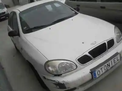 Veículo de Sucata daewoo lanos cool do ano 2002 alimentado a15sms