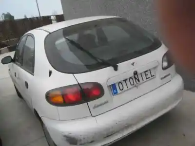 Veículo de Sucata daewoo lanos cool do ano 2002 alimentado a15sms