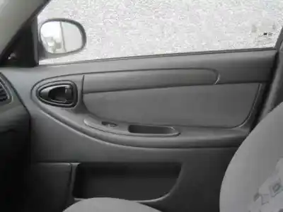 Veículo de Sucata daewoo lanos cool do ano 2002 alimentado a15sms