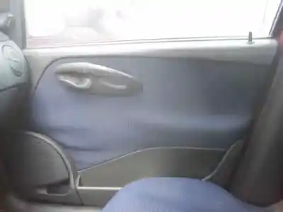 Veicolo di demolizione fiat punto berlina (188) 1.9 jtd active dell'anno 2002 alimentato 188a7000