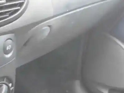 Veicolo di demolizione fiat punto berlina (188) 1.9 jtd active dell'anno 2002 alimentato 188a7000