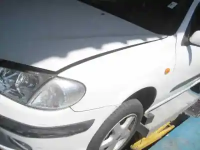 Veículo de Sucata nissan almera (n16/e) acenta do ano 2000 alimentado yd22