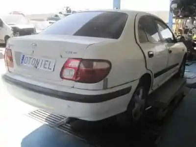 Veículo de Sucata nissan almera (n16/e) acenta do ano 2000 alimentado yd22