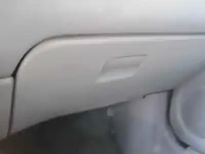 Veículo de Sucata nissan almera (n16/e) acenta do ano 2000 alimentado yd22