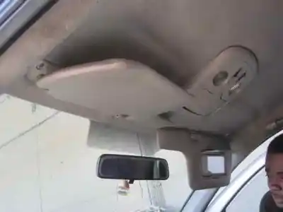 Veículo de Sucata nissan almera (n16/e) acenta do ano 2000 alimentado yd22
