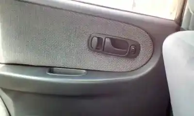 Здавання транспортного засобу nissan primera berl./familiar (p10/w10) gx berlina (a.e) року 1995 потужний ga16de