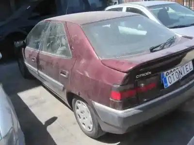 Véhicule à la ferraille citroen xantia berlina de l'année 1994 alimenté 