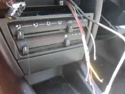 Véhicule à la ferraille citroen xantia berlina de l'année 1994 alimenté 