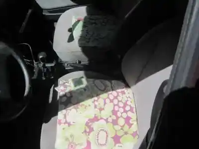 Véhicule à la ferraille citroen xantia berlina de l'année 1994 alimenté 