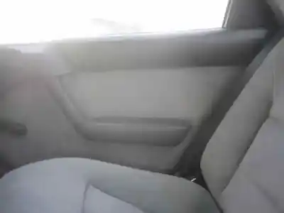 Véhicule à la ferraille citroen xantia berlina de l'année 1994 alimenté 