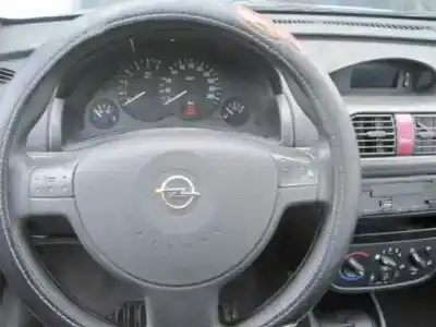 Здавання транспортного засобу opel corsa c club року 2003 потужний y17dtl