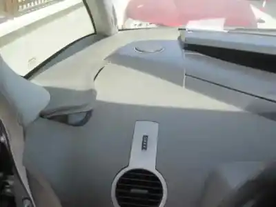 Здавання транспортного засобу renault espace iv (jk0) grand espace expression року 2004 потужний g9t j7