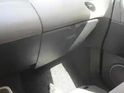 Здавання транспортного засобу renault espace iv (jk0) grand espace expression року 2004 потужний g9t j7