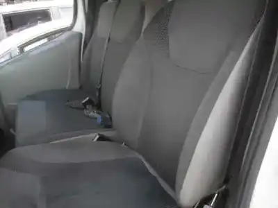 Здавання транспортного засобу opel vivaro furgón/combi (07.2006 =>) furgón 2.7t l1h1 року 2008 потужний m9r e7