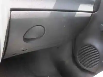 Vehicul casat opel corsa c club al anului 2003 alimentat z10xe