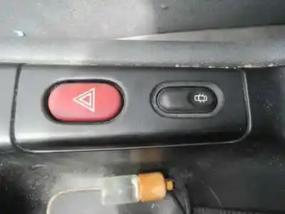 Veicolo di demolizione renault laguna (b56) * dell'anno 1997 alimentato g8t