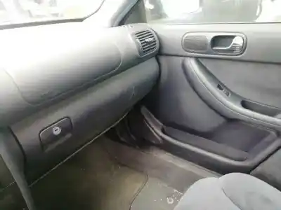 Здавання транспортного засобу audi a3 (8l) 1.8 ambiente року 2001 потужний apg