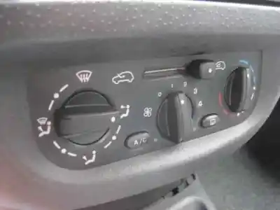 Veículo de Sucata citroen c3 1.1 collection do ano 2005 alimentado hfx