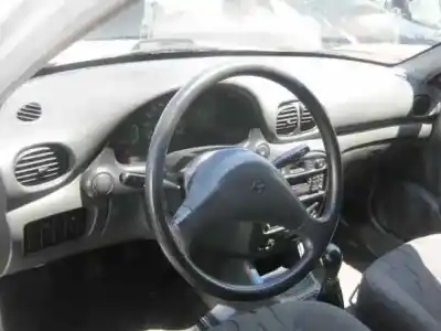 Véhicule à la ferraille hyundai accent (x3) 1.3 cat de l'année 1998 alimenté g4eh