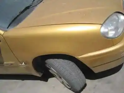 Véhicule à la ferraille citroen saxo 1.1 sx de l'année 2001 alimenté hfx